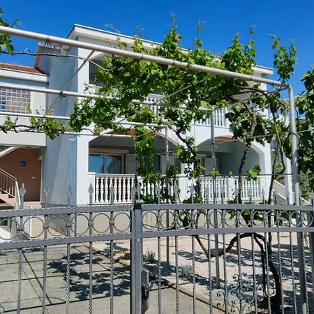 Apartment T & I Biograd Na Moru