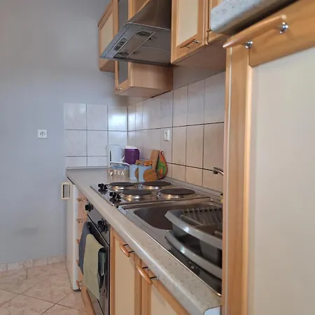 T & I Apartment *