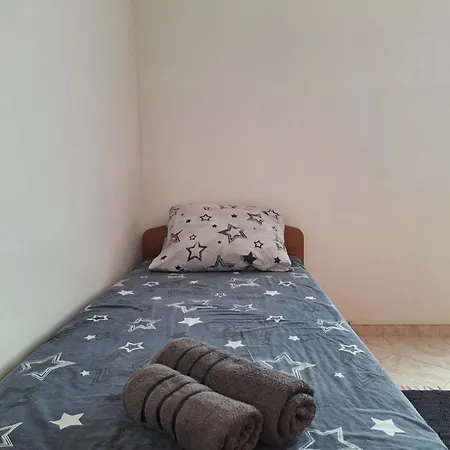 T & I Lägenhet Biograd Na Moru